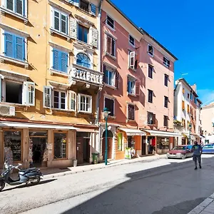  Apartment Nel Centro Croatia