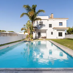 https://villa-la-barrosa.es-andalucia.com